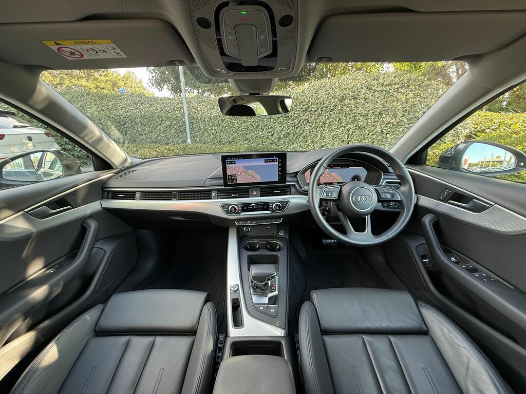 Audi A4 Sport Black #4
