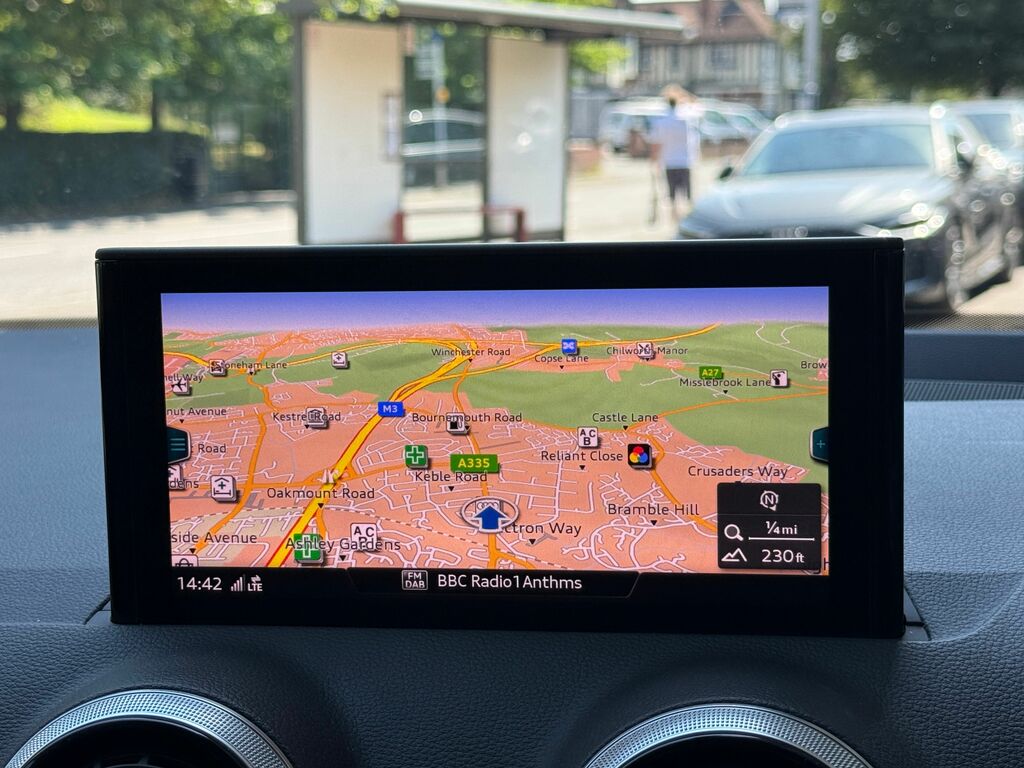 Audi Q2 S Line Black #4