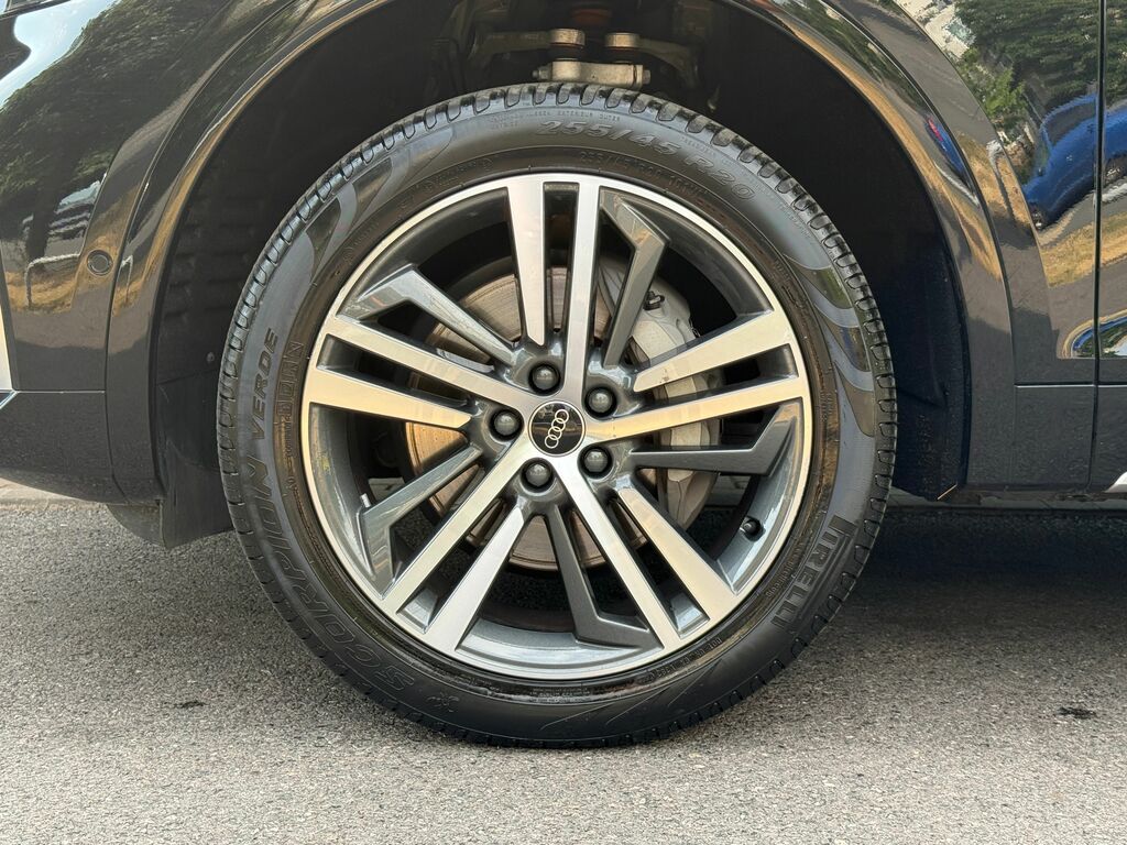 Audi Q5 S Line Black #5