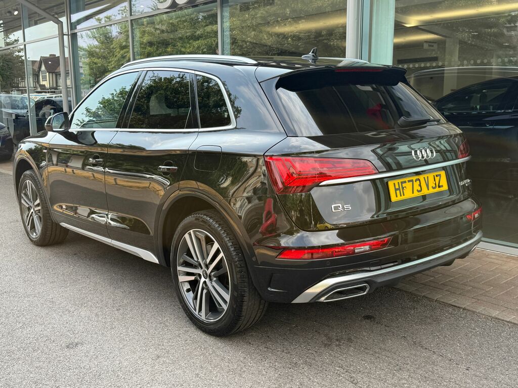 Audi Q5 S Line Black #3