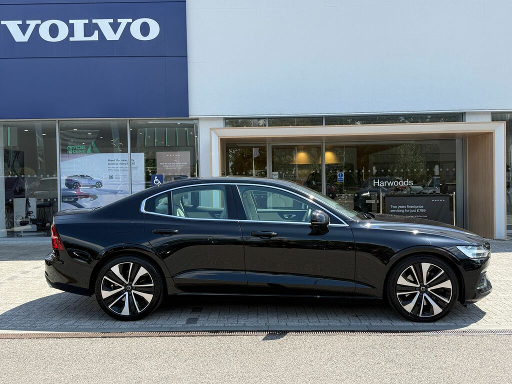 Volvo S60 Inscription Plus Black