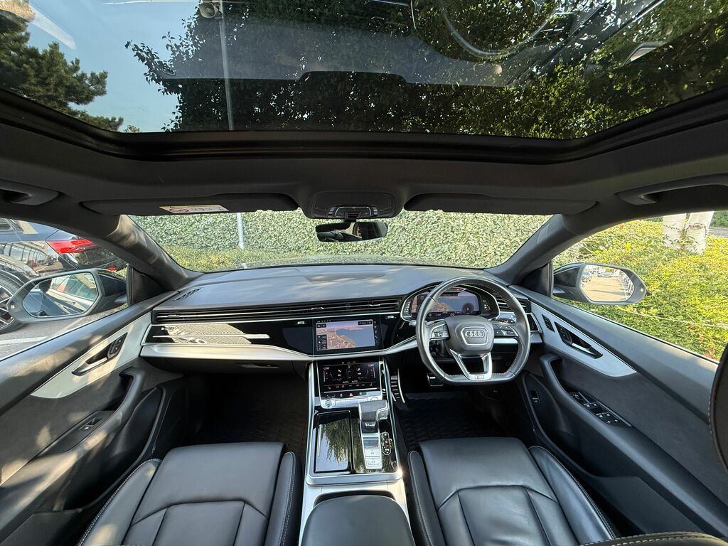 Audi Q8 S Line Black #2