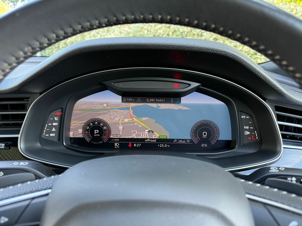 Audi Q8 S Line Black #4
