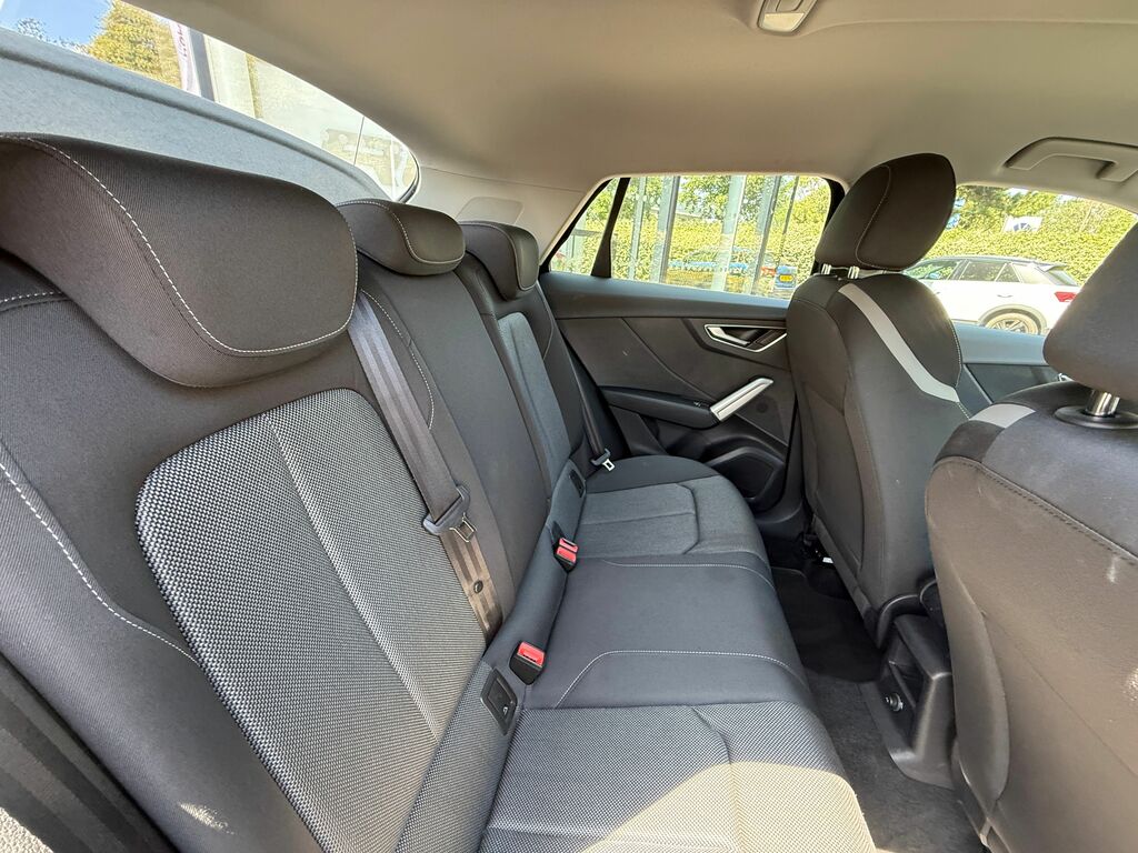 Audi Q2 35 Tfsi S Line S Tronic Blue #40