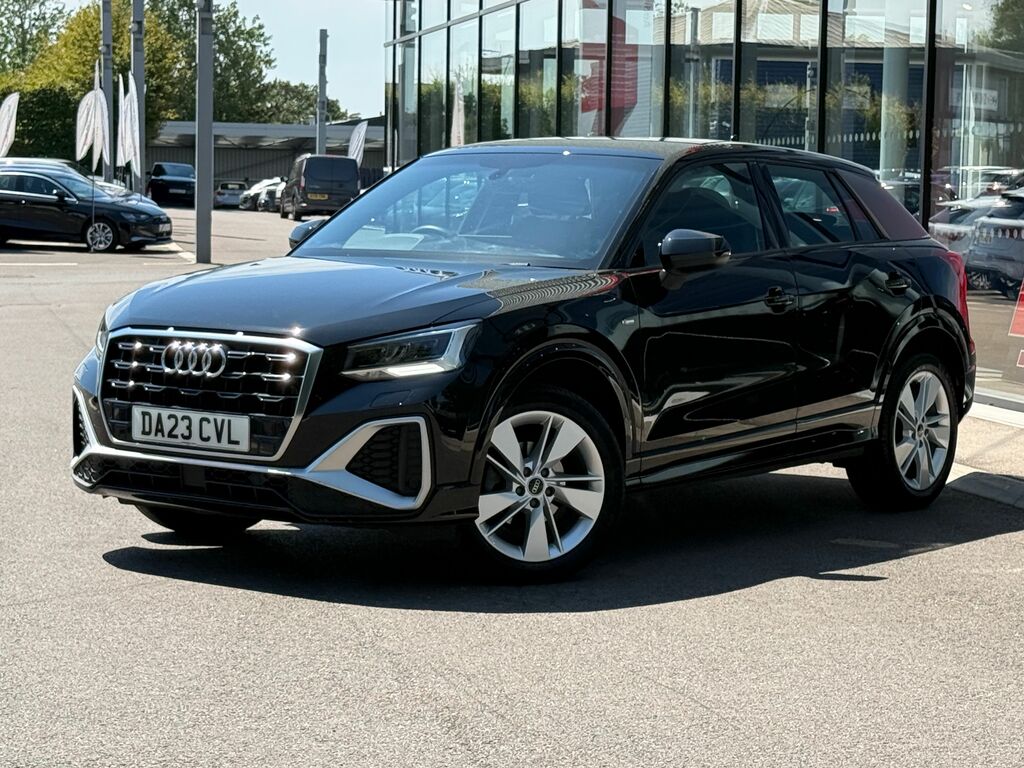 Audi Q2 S Line Black #4
