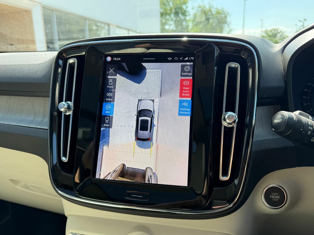 Volvo XC40 Ultimate Black #3