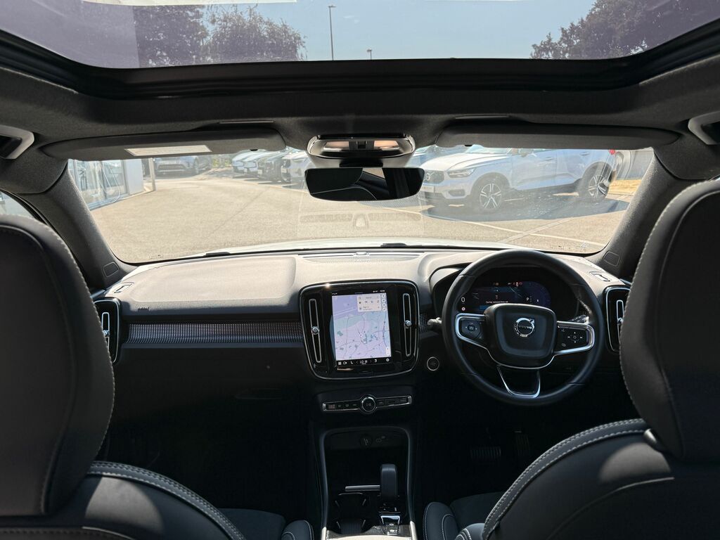 Volvo XC40 Ultimate Black #3