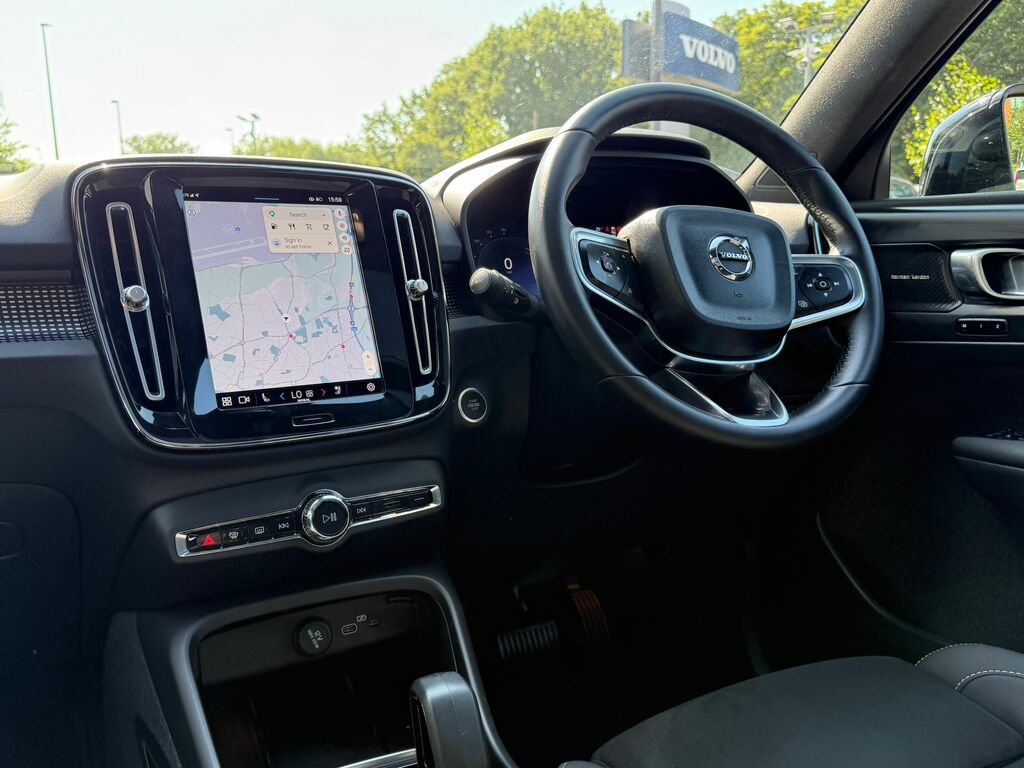 Volvo XC40 Suv White #35