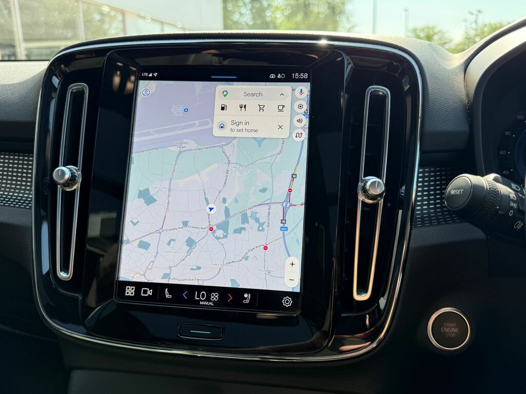 Volvo XC40 Ultimate Black #5
