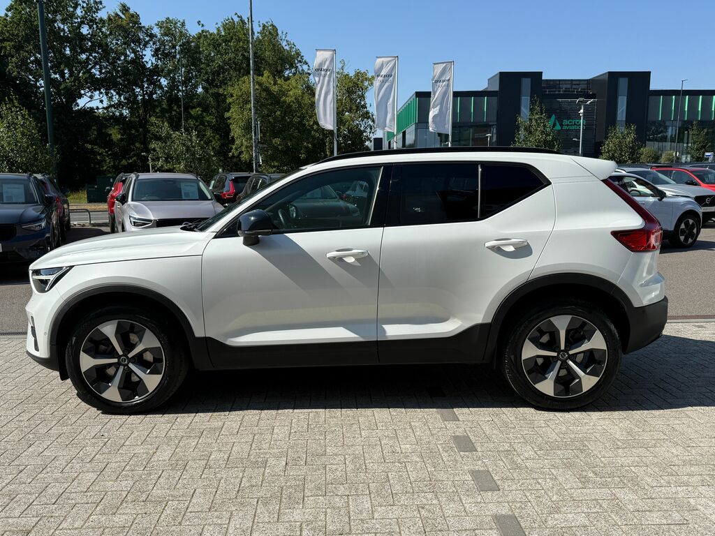 Volvo XC40 Suv White #11