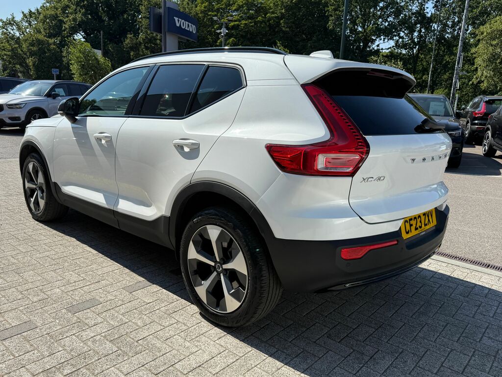 Volvo XC40 Suv White #10