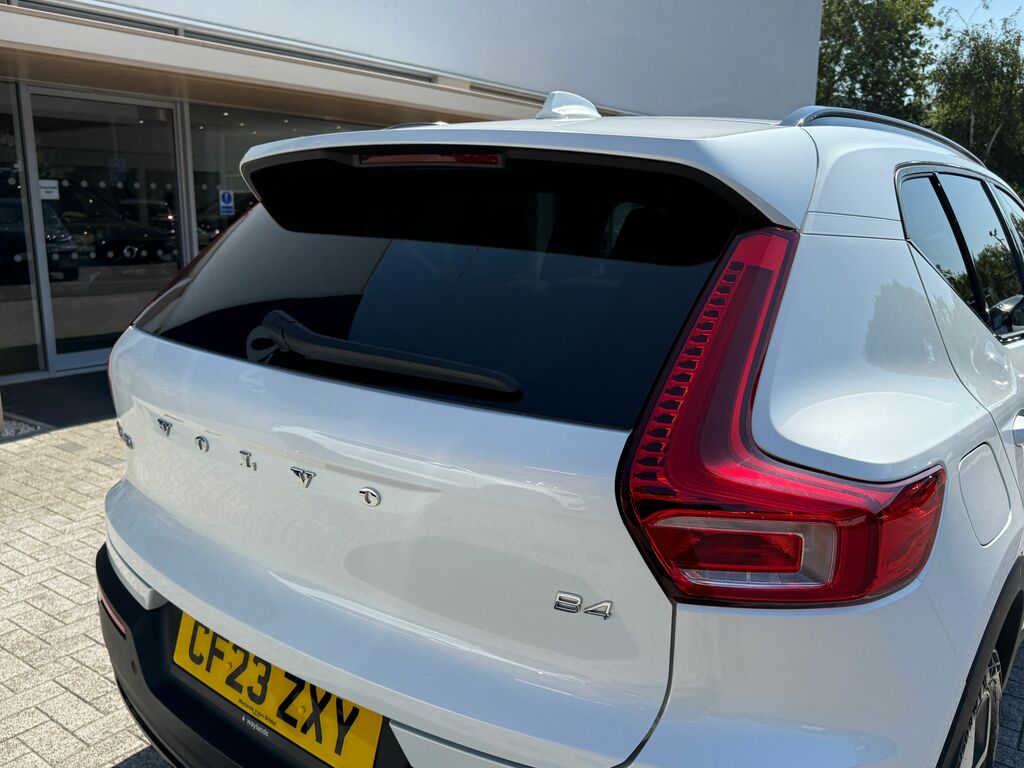 Volvo XC40 Suv White #18