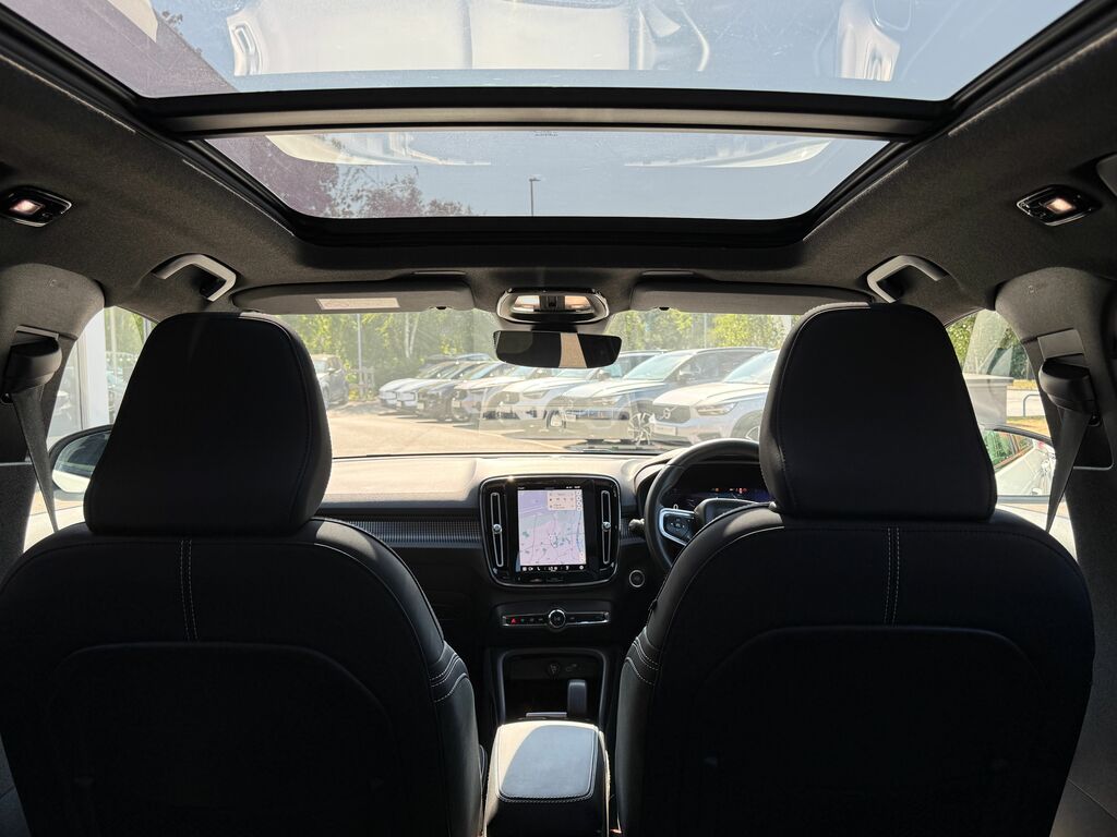 Volvo XC40 Suv White #22