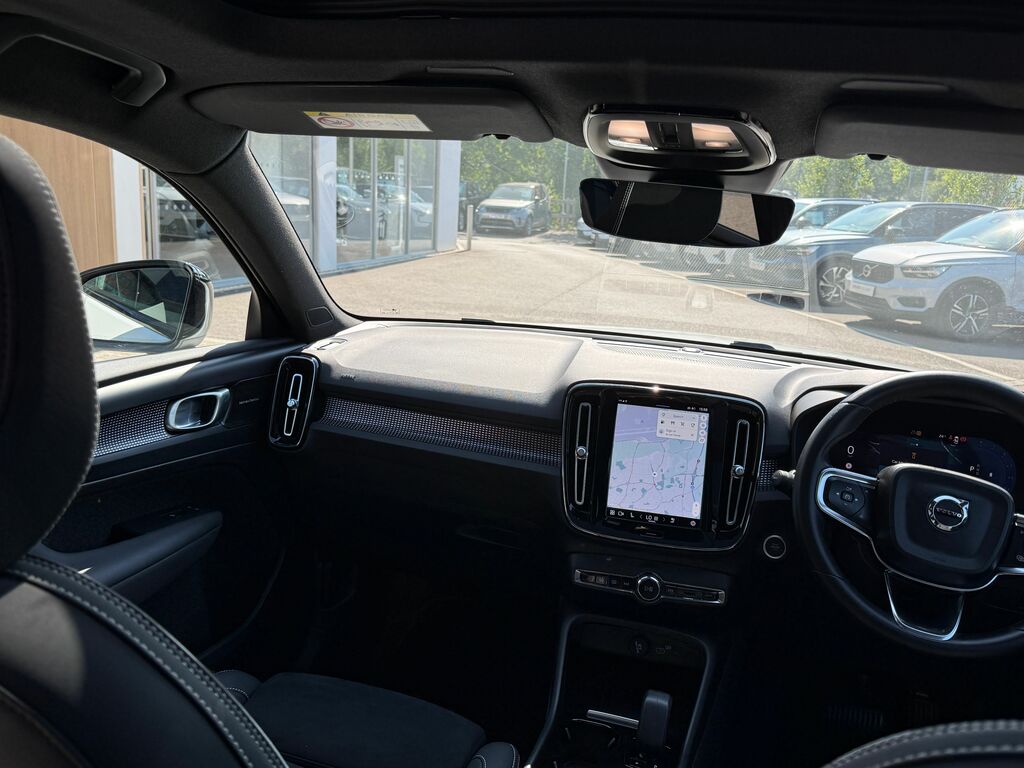 Volvo XC40 Suv White #32