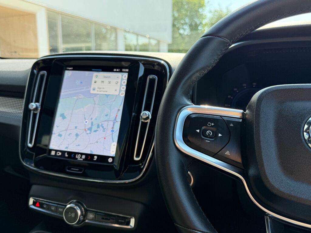 Volvo XC40 Suv White #36