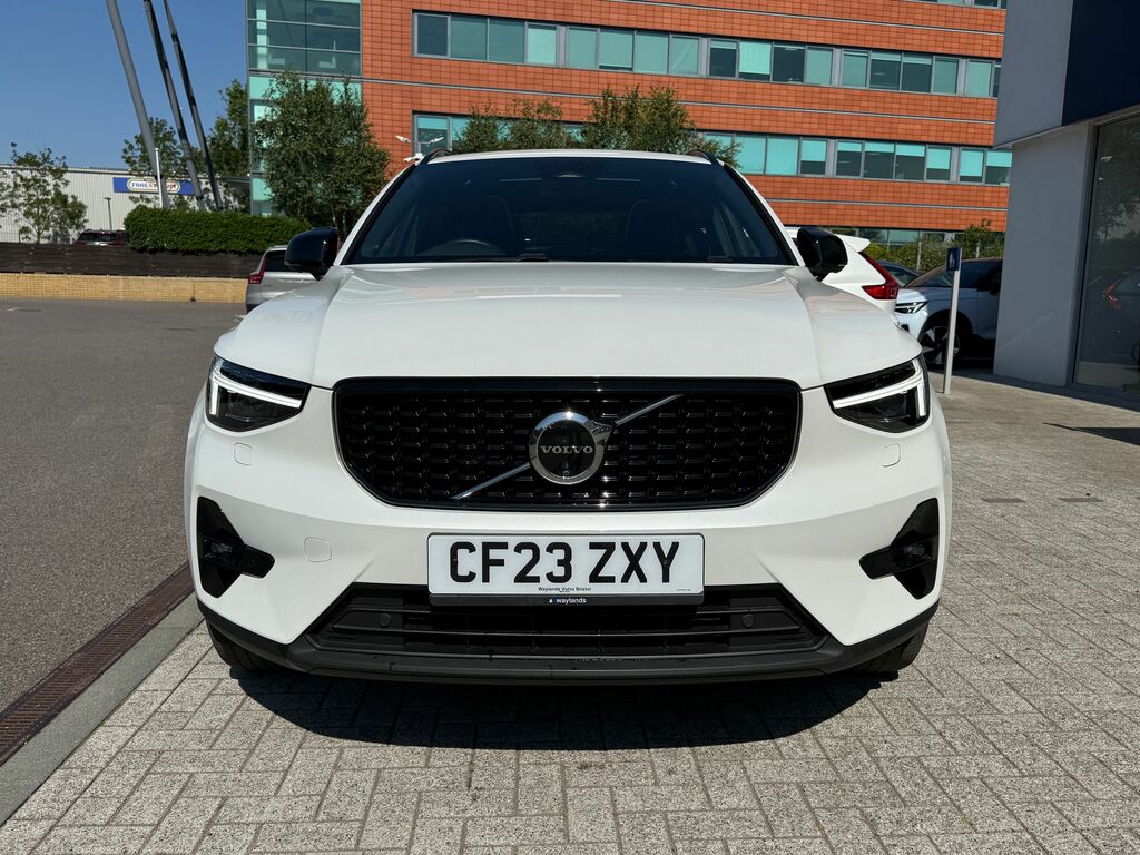 Volvo XC40 Suv White #13