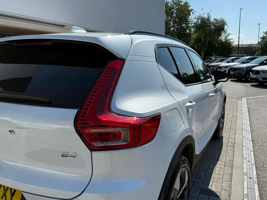 Volvo XC40 Suv White #17