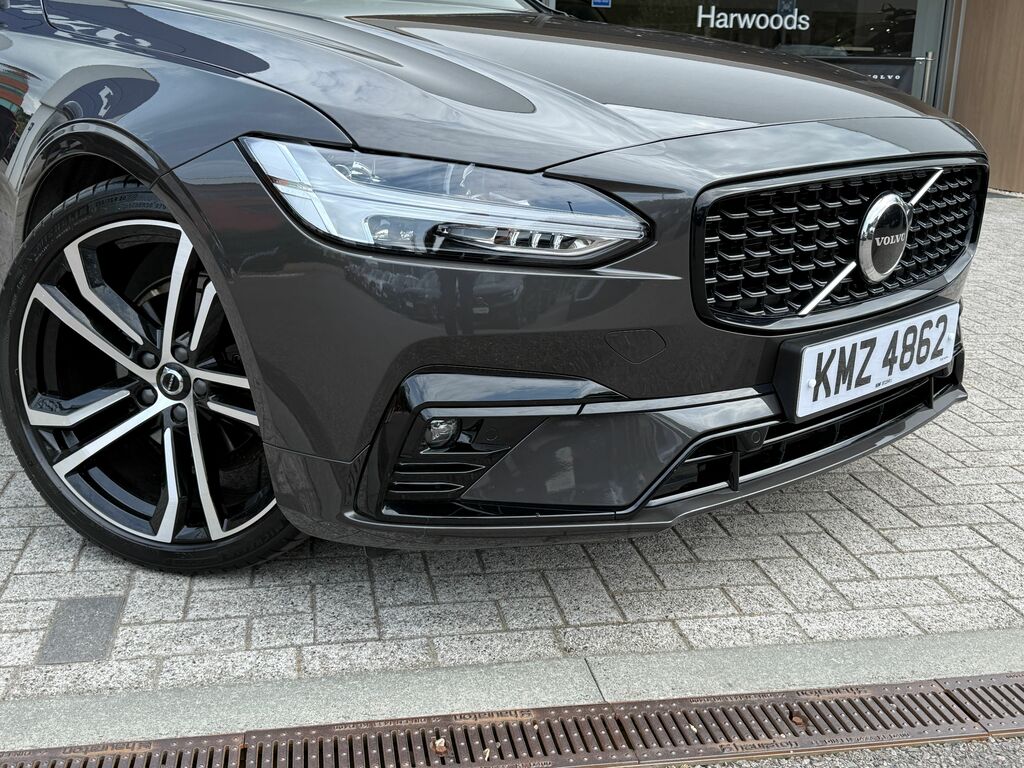 Volvo V90 R Design Black #6