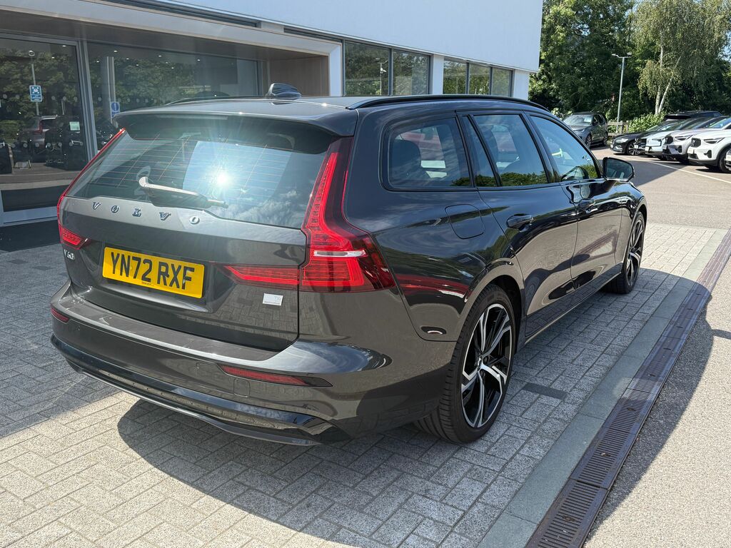 Volvo V60 Plus Black #6
