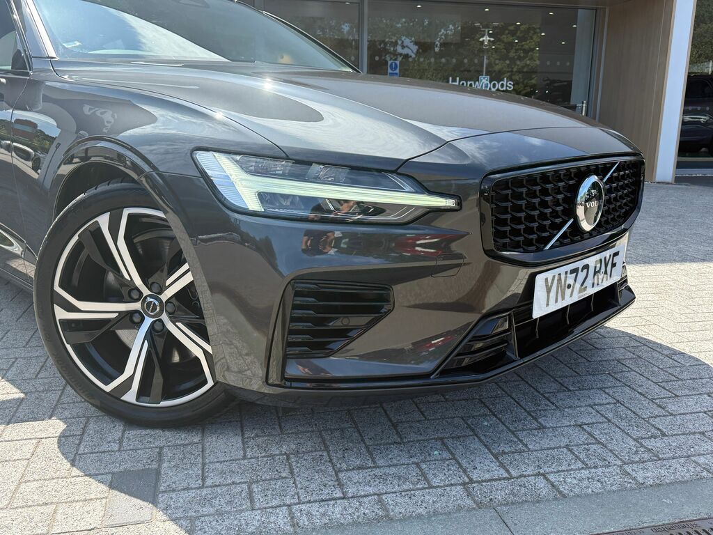 Volvo V60 Plus Black #5