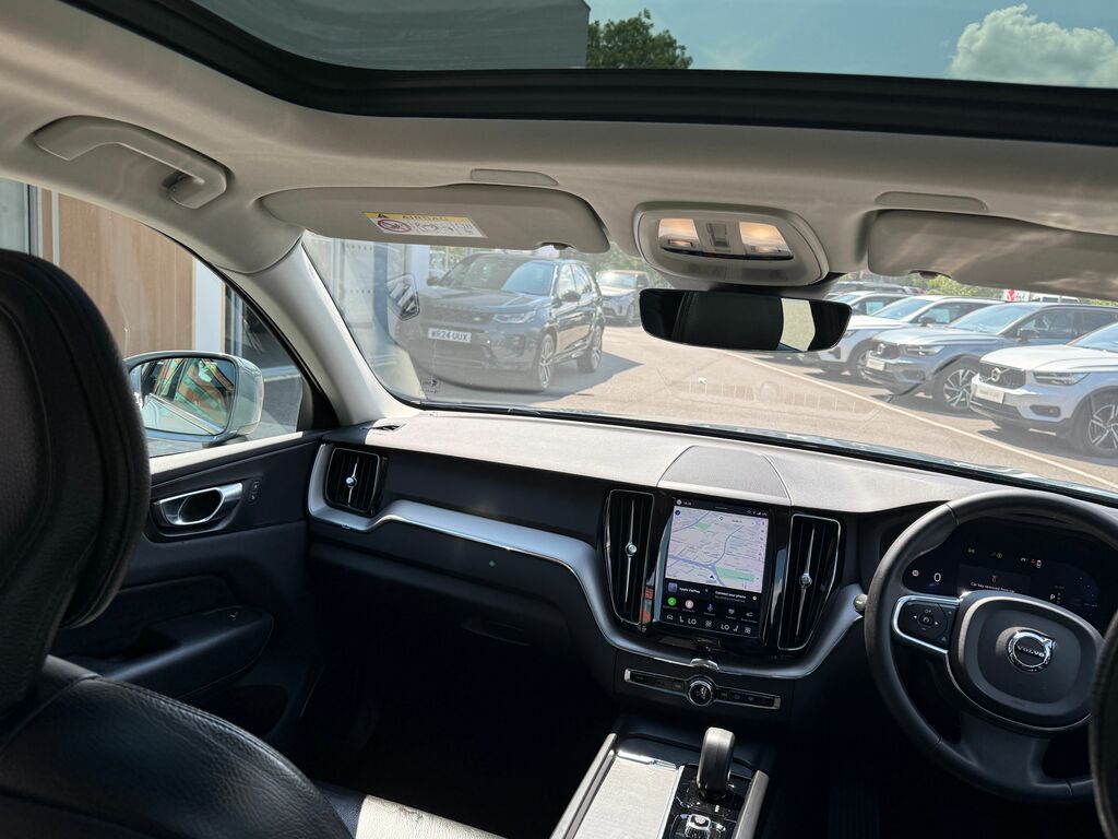 Volvo XC60 Core Black #31