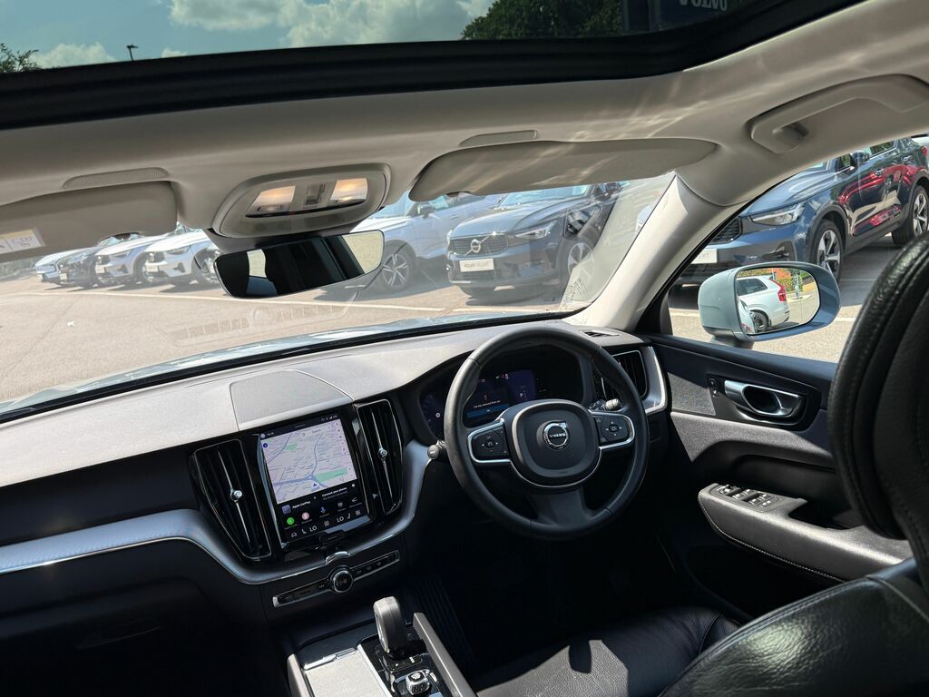 Volvo XC60 Core Black #32