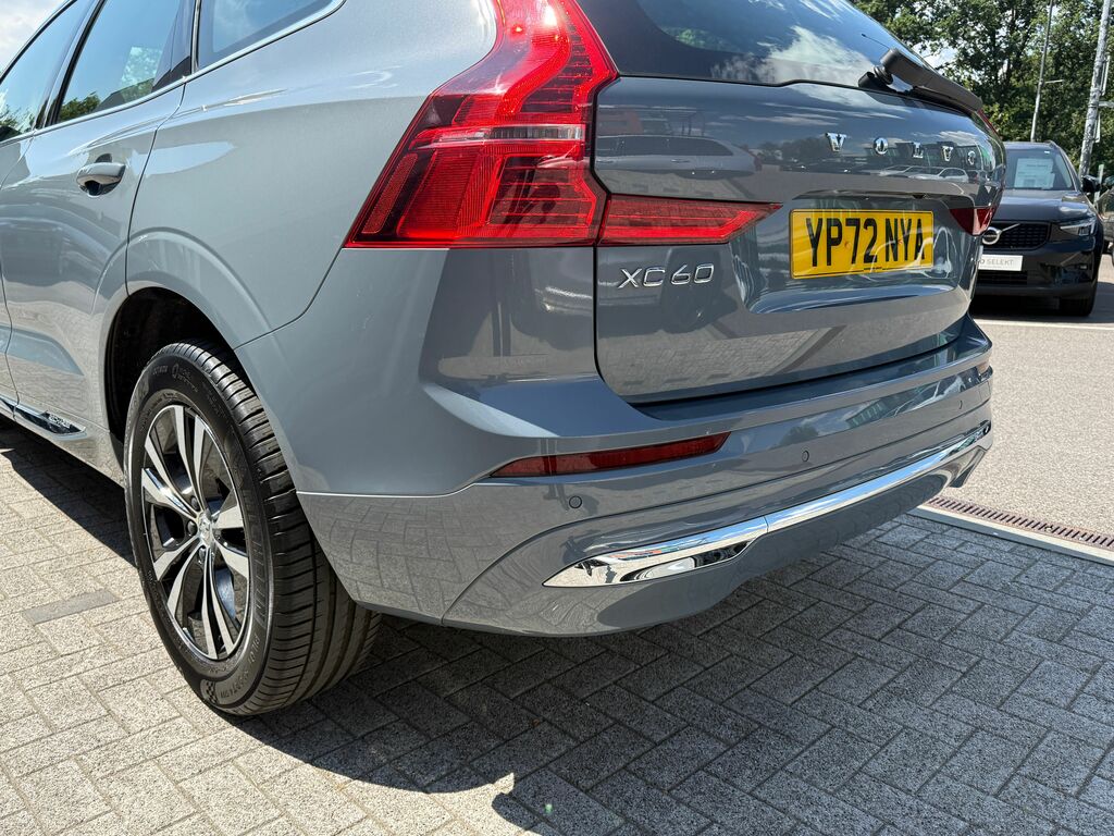 Volvo XC60 Core Black #18