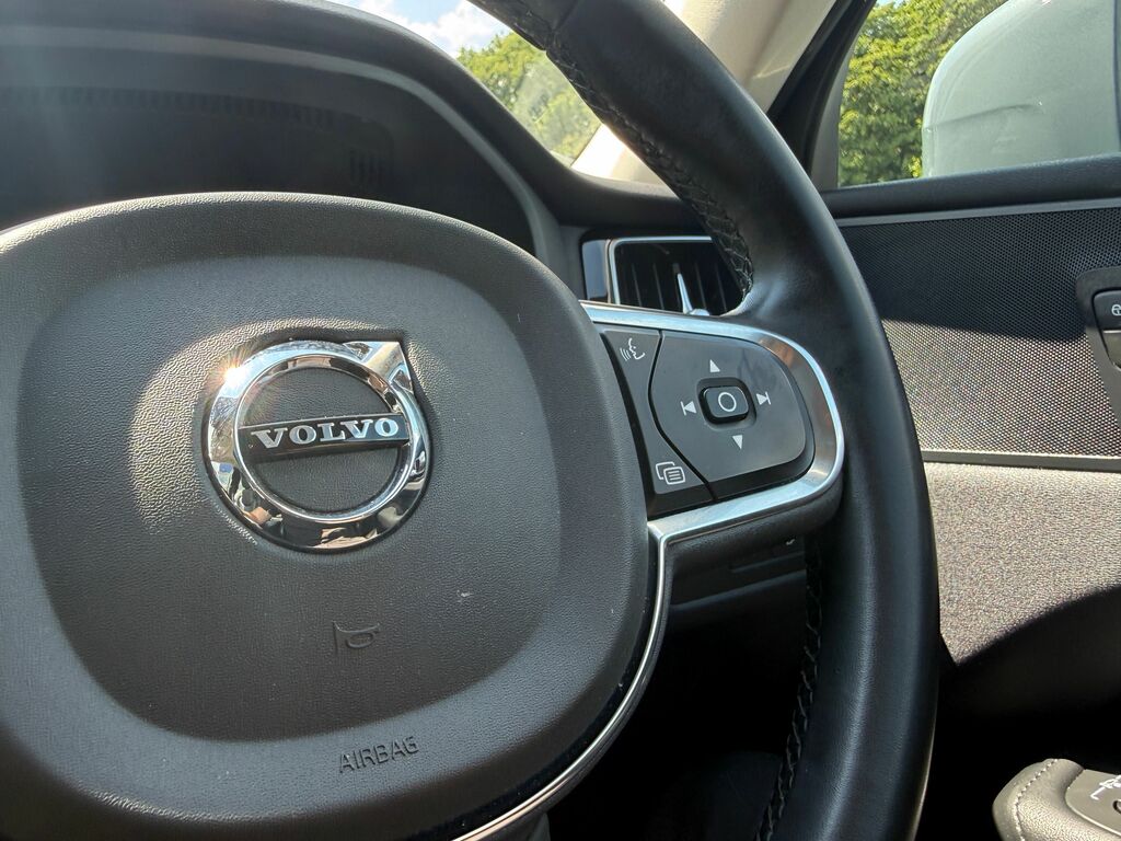 Volvo XC60 Core Black #36