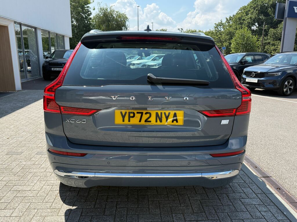 Volvo XC60 Core Black #8