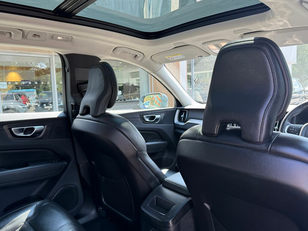 Volvo XC60 Core Black #23