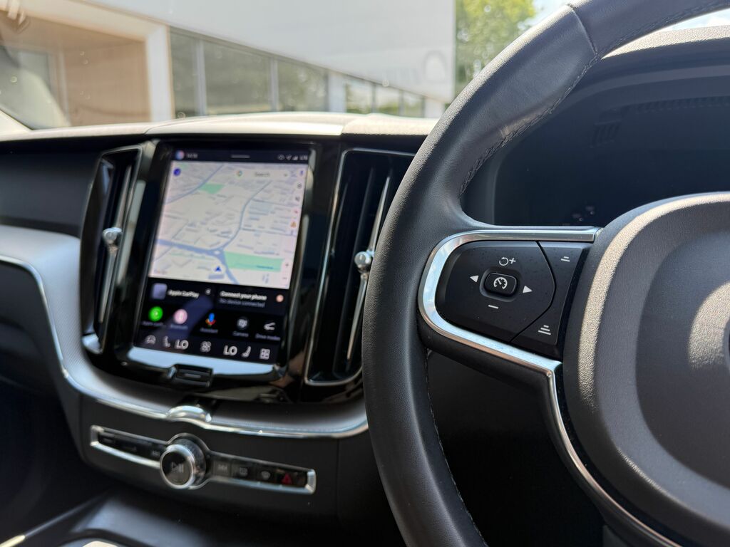Volvo XC60 Core Black #35