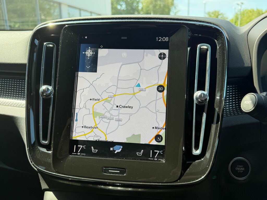 Volvo XC40 R Design Pro Black #4