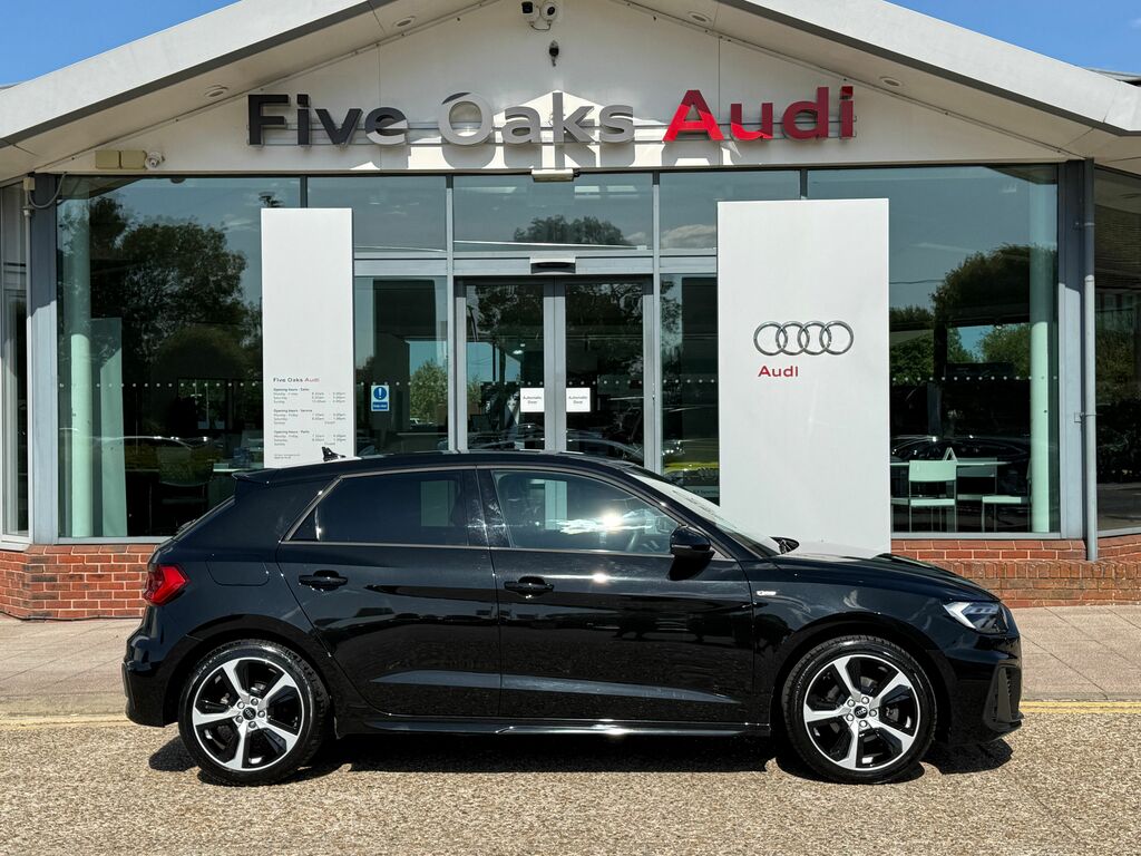 Audi A1 S Line Black #2