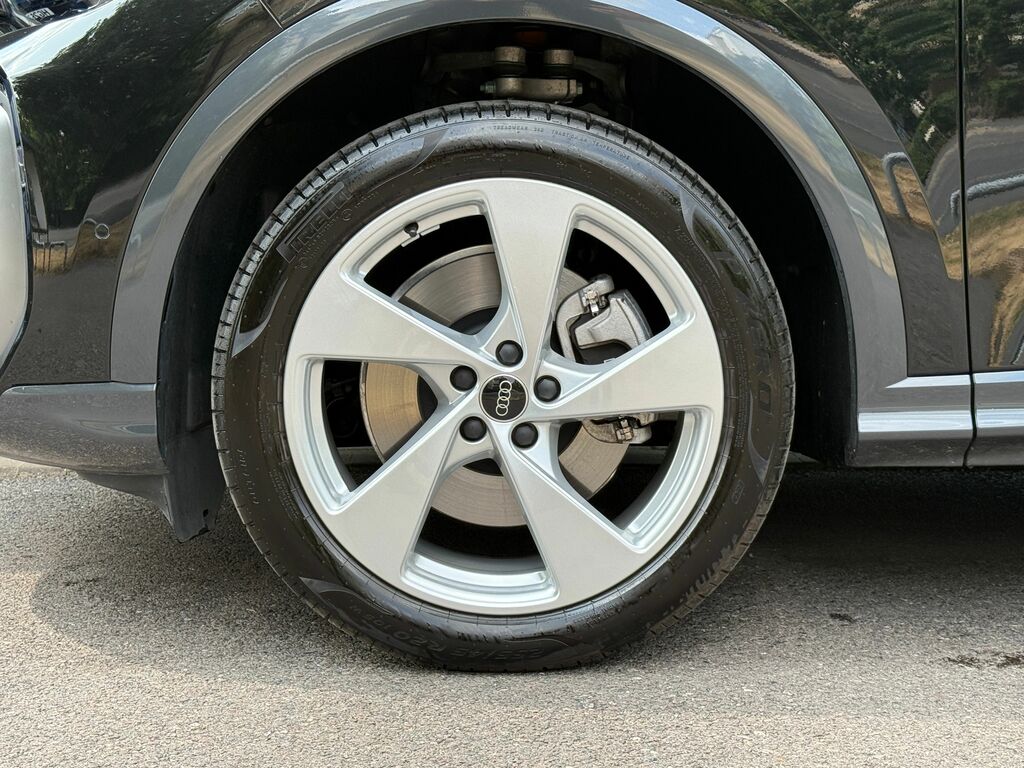 Audi Q5 S Line Black #5