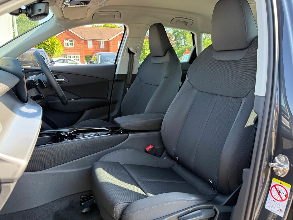 Audi Q3 Q3 1.5 E-hybrid Launch Edition Plus S Tronic White #32
