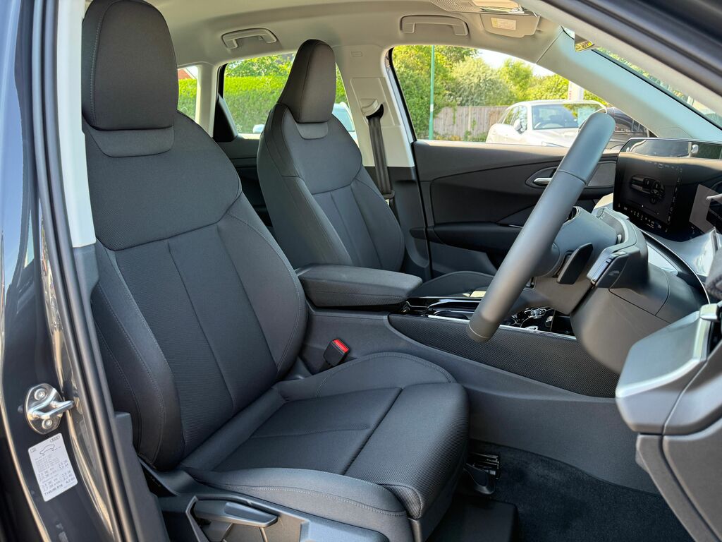 Audi Q3 Q3 1.5 E-hybrid Launch Edition Plus S Tronic White #29