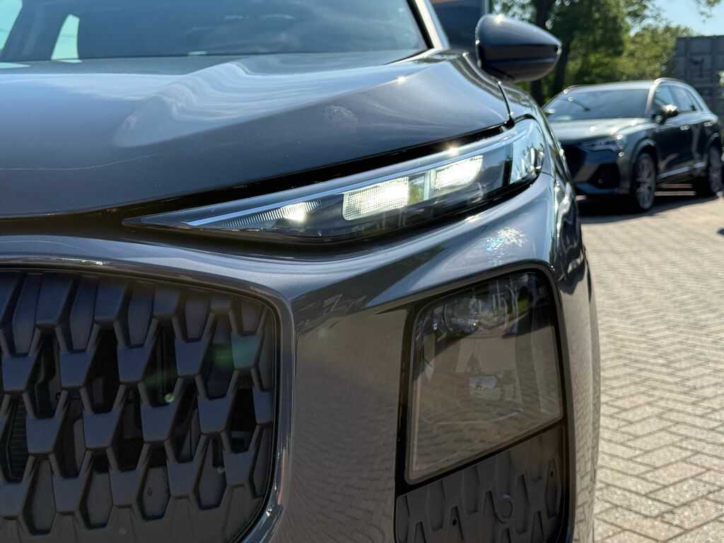 Audi Q3 Q3 1.5 E-hybrid Launch Edition Plus S Tronic White #55