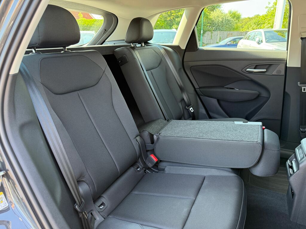 Audi Q3 Q3 1.5 E-hybrid Launch Edition Plus S Tronic White #48