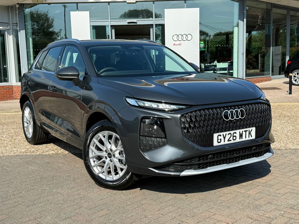 Audi Q3 Q3 1.5 E-hybrid Launch Edition Plus S Tronic White #26