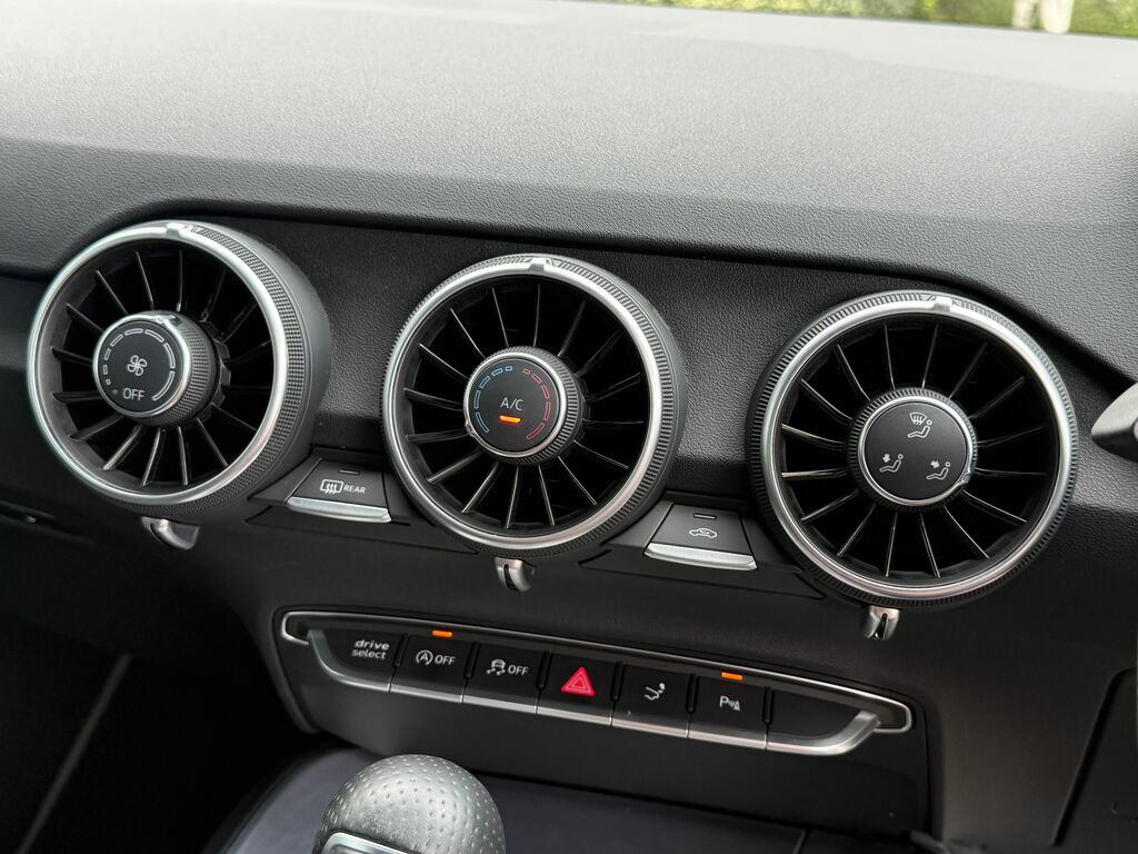 Audi TT 40 Tfsi Black Edition S Tronic Grey #26