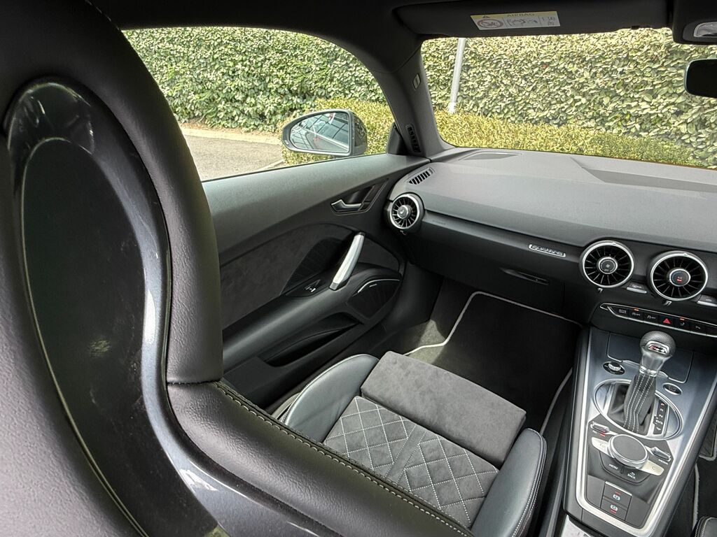 Audi TT 40 Tfsi Black Edition S Tronic Grey #48