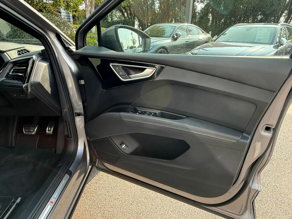 Audi Q4 E Tron 220Kw 50 Quattro 82Kwh S Line Tech Black #19