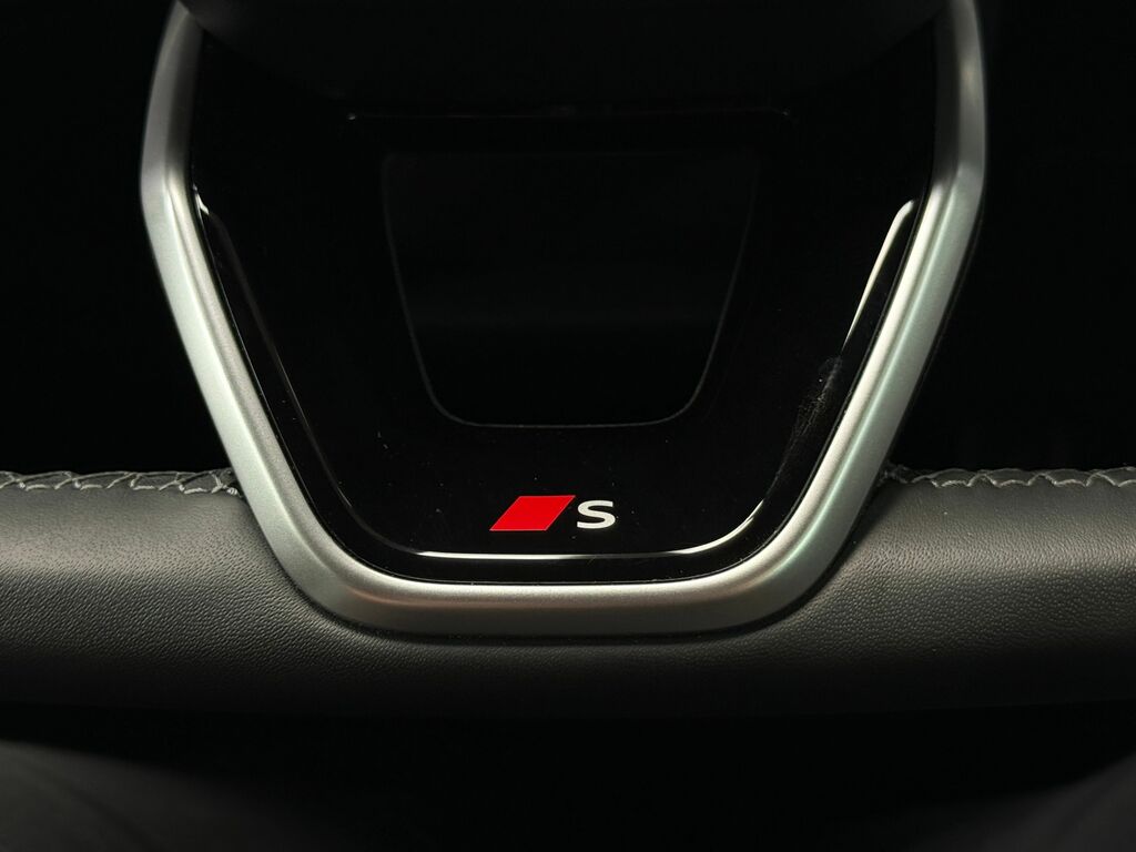 Audi Q3 1.5 E-hybrid S Line S Tronic Blue #25