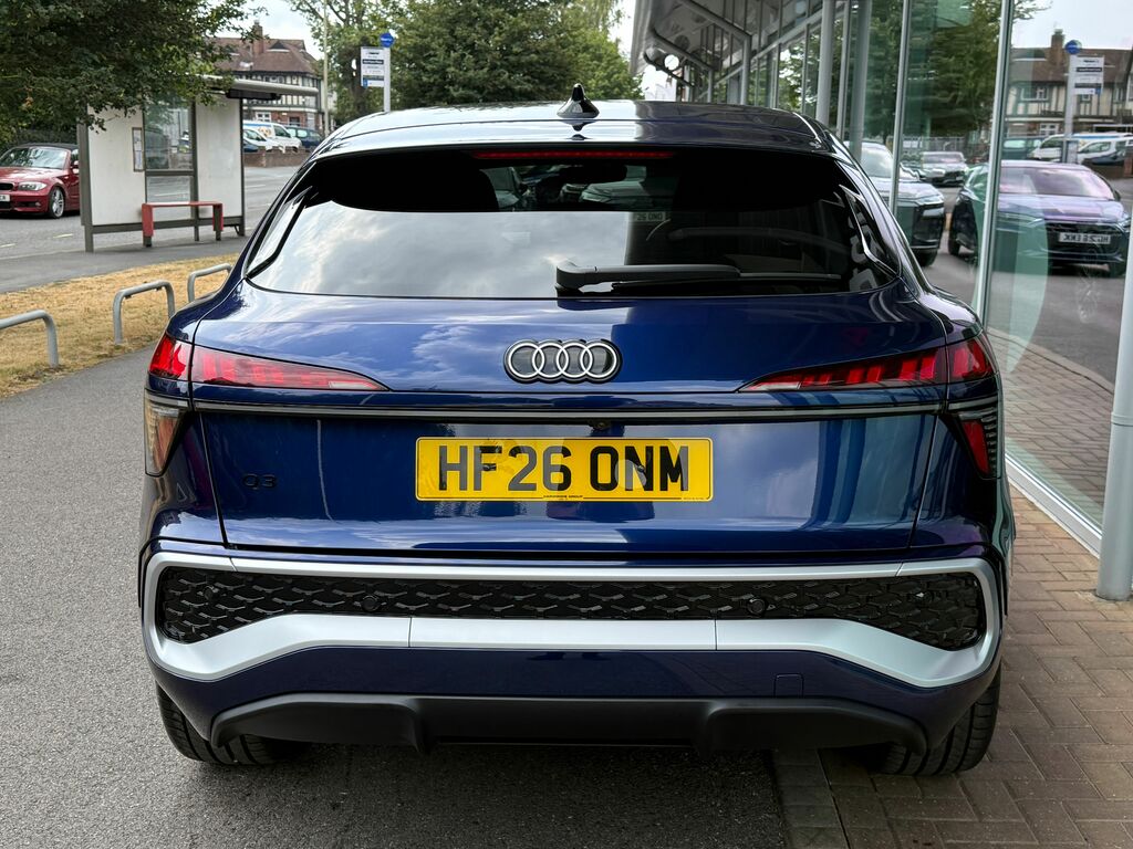 Audi Q3 1.5 E-hybrid S Line S Tronic Blue #42