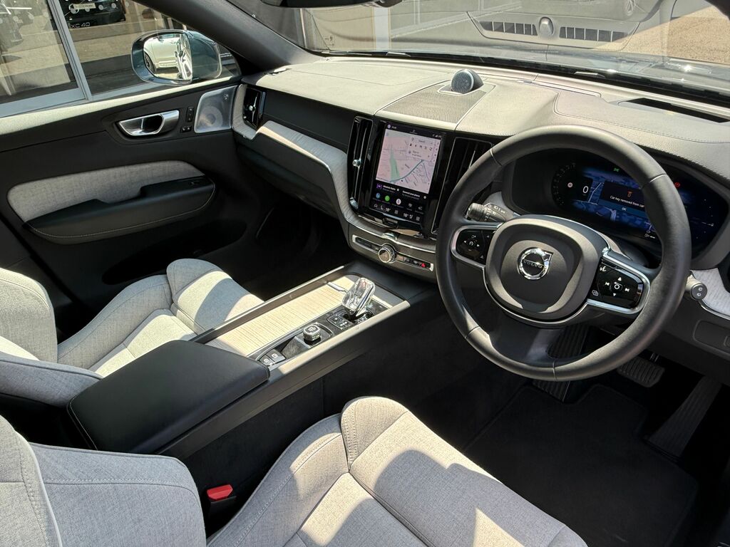 Volvo XC60 Ultimate Blue #5