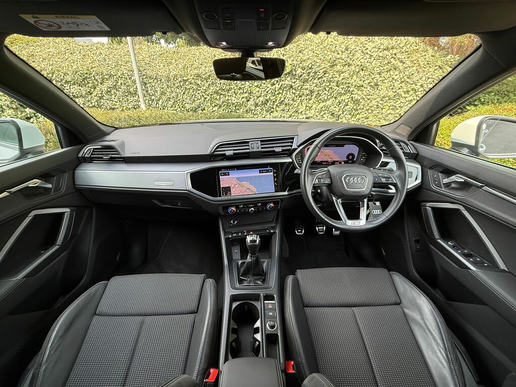 Audi Q3 S Line Black #4