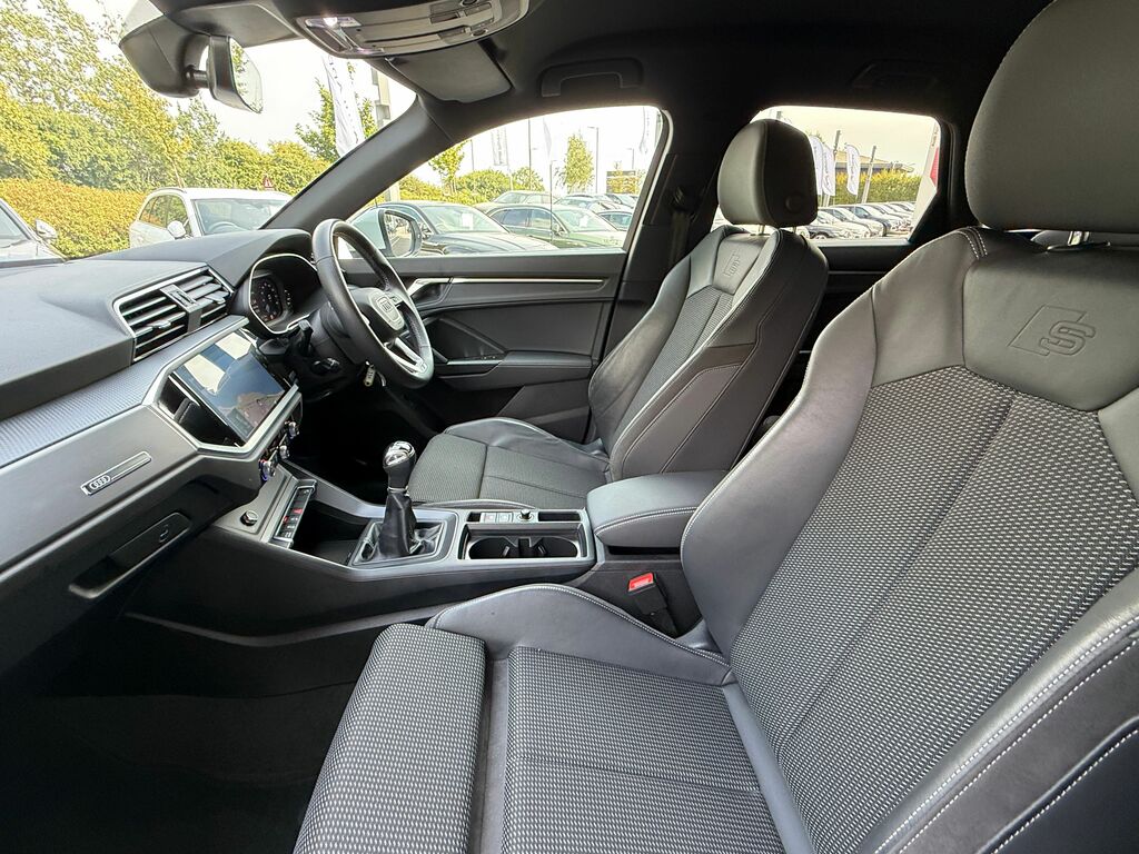 Audi Q3 35 Tfsi Sport White #37