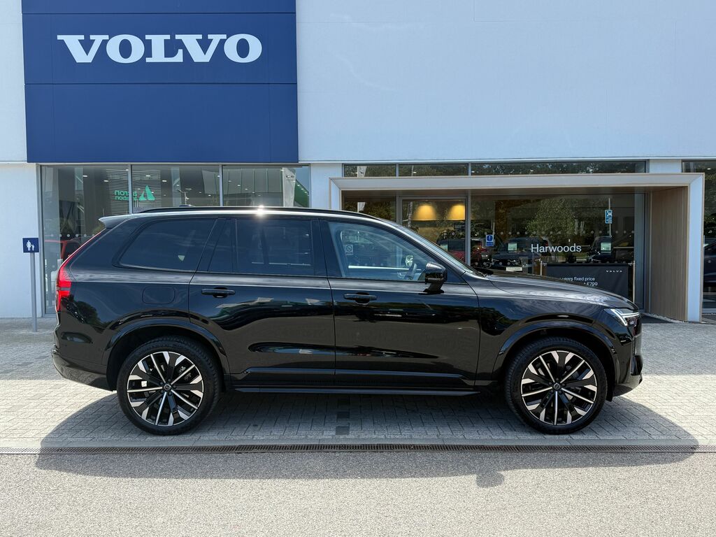 Volvo XC90 Ultra Black #2