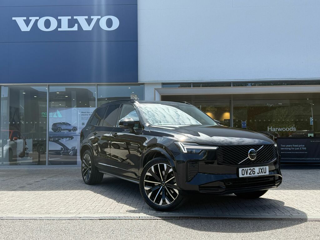 Volvo XC90 Ultra Black