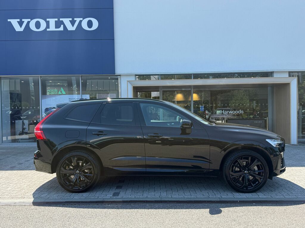 Volvo XC60 Plus Black Edition Black